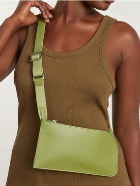 Everlane • The Cactus Leather Sling Bag